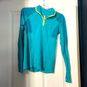 lululemon Teal with Lime Accents Long-Sleeved Athletic Shirt, Size 6